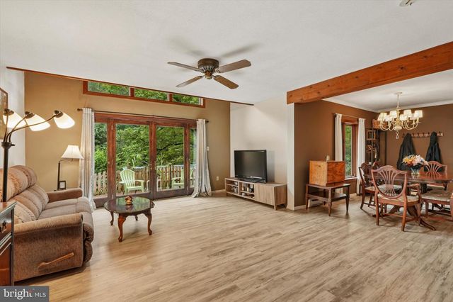 79 E HIGHLAND RD, Parkesburg, PA 19365