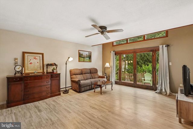 79 E HIGHLAND RD, Parkesburg, PA 19365