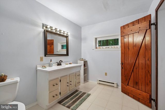 79 E HIGHLAND RD, Parkesburg, PA 19365