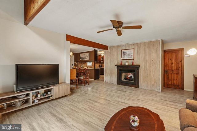 79 E HIGHLAND RD, Parkesburg, PA 19365
