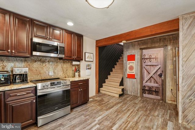 79 E HIGHLAND RD, Parkesburg, PA 19365
