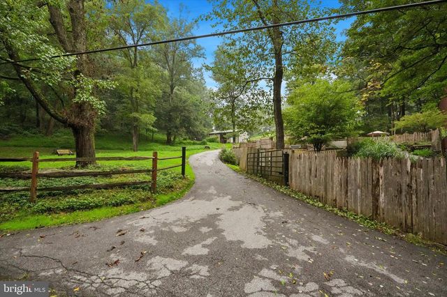 79 E HIGHLAND RD, Parkesburg, PA 19365