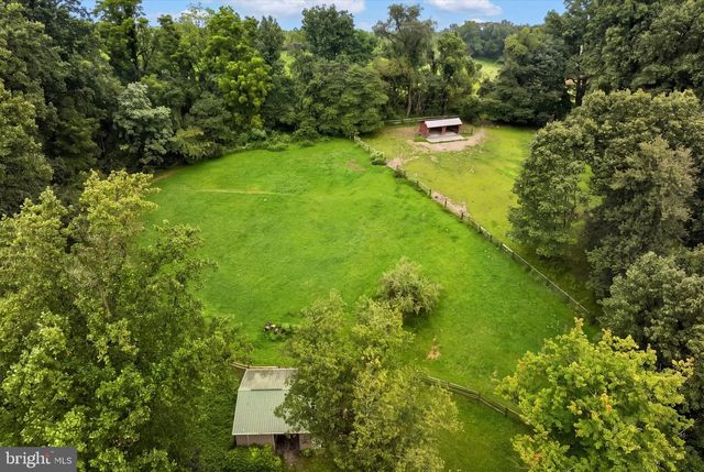 79 E HIGHLAND RD, Parkesburg, PA 19365