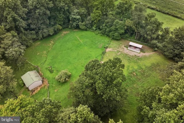 79 E HIGHLAND RD, Parkesburg, PA 19365
