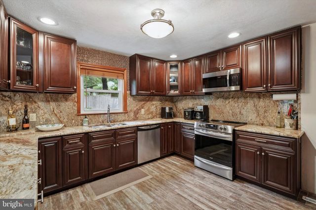 79 E HIGHLAND RD, Parkesburg, PA 19365