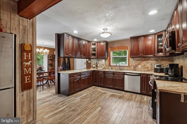 79 E HIGHLAND RD, Parkesburg, PA 19365