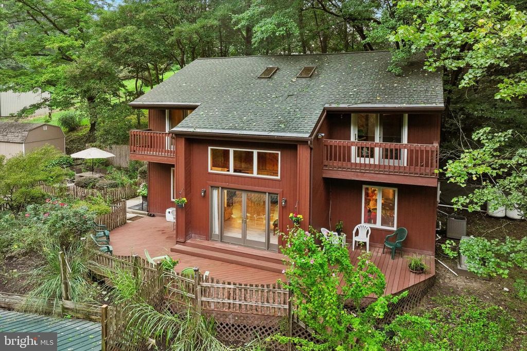 79 E HIGHLAND RD, Parkesburg, PA 19365