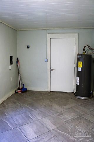 5037 Canal St, Milton, FL 32570