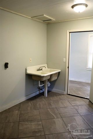 5037 Canal St, Milton, FL 32570