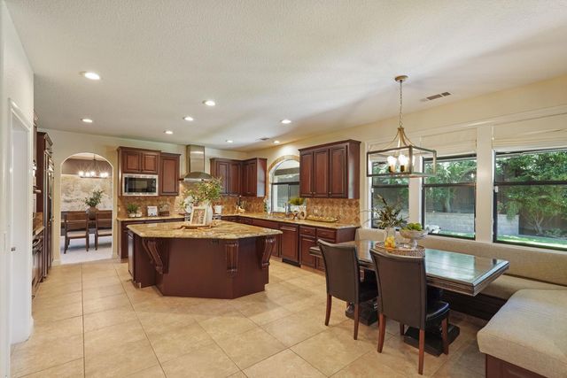 5554 Saint Andrews Dr, Stockton, CA 95219
