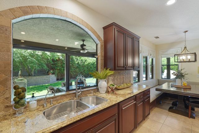 5554 Saint Andrews Dr, Stockton, CA 95219