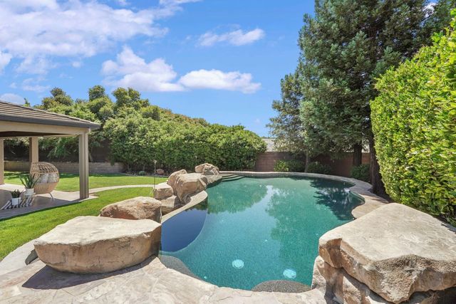 5554 Saint Andrews Dr, Stockton, CA 95219