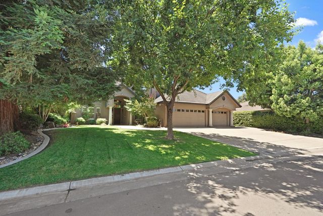 5554 Saint Andrews Dr, Stockton, CA 95219