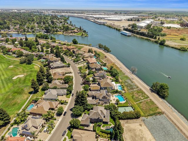 5554 Saint Andrews Dr, Stockton, CA 95219