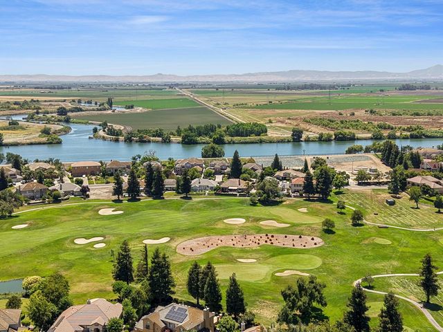 5554 Saint Andrews Dr, Stockton, CA 95219