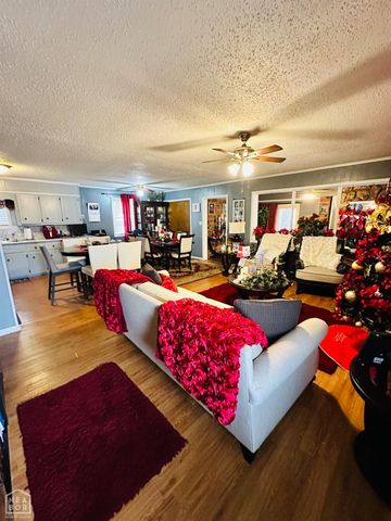 2702 Carr Circle, Newport, AR 72112