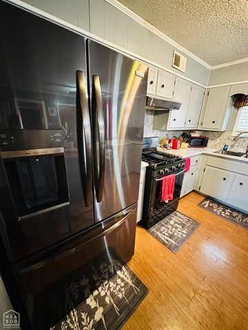 2702 Carr Circle, Newport, AR 72112