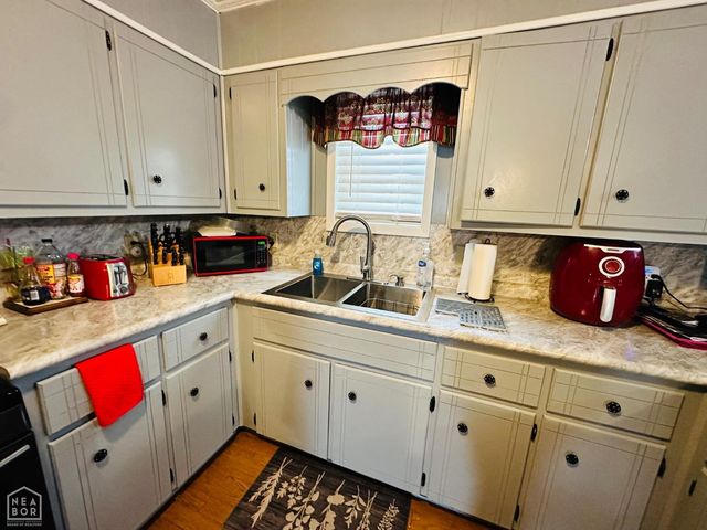 2702 Carr Circle, Newport, AR 72112