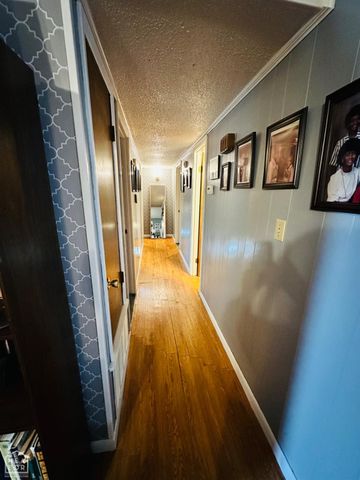 2702 Carr Circle, Newport, AR 72112