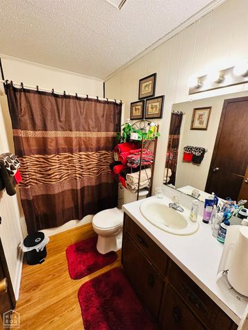 2702 Carr Circle, Newport, AR 72112