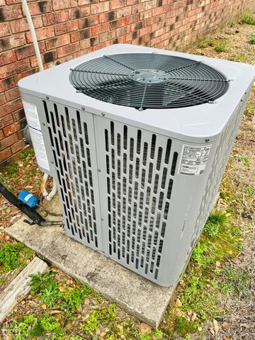 2702 Carr Circle, Newport, AR 72112