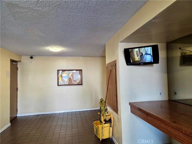 200 S Reno 102, Los Angeles, CA 90057