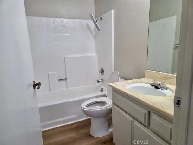 200 S Reno 102, Los Angeles, CA 90057