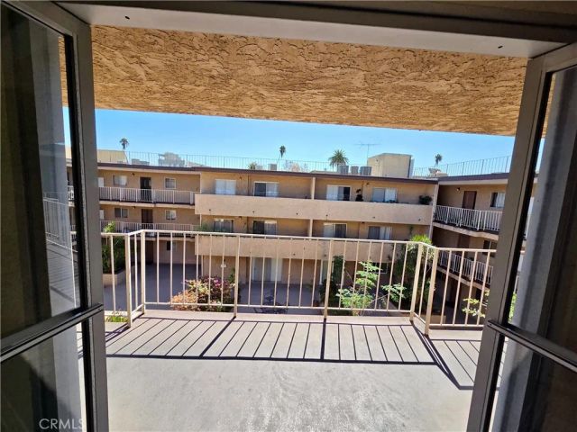 200 S Reno 102, Los Angeles, CA 90057