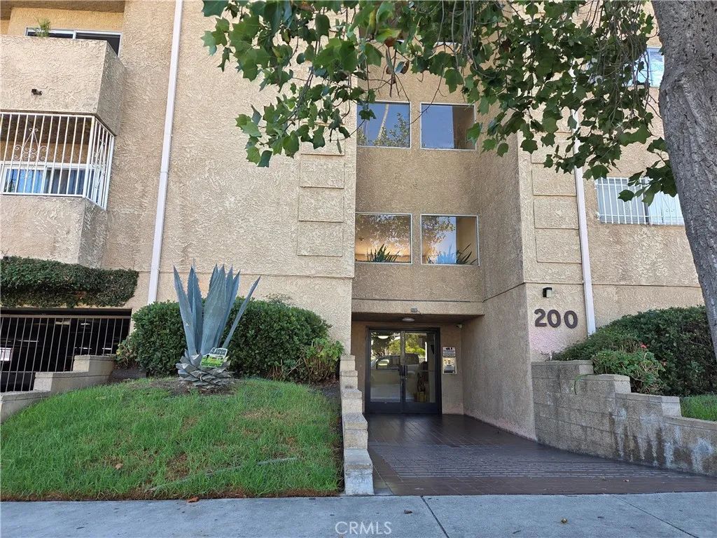 200 S Reno 102, Los Angeles, CA 90057