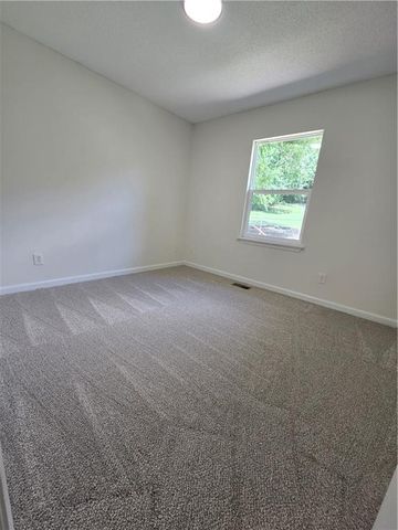 2028 NW 49th Terrace, Northmoor, MO 64151