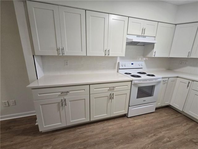 2028 NW 49th Terrace, Northmoor, MO 64151