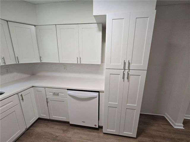 2028 NW 49th Terrace, Northmoor, MO 64151