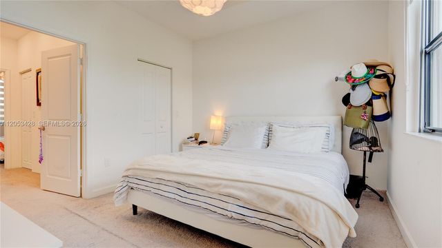 953 NE 211th Street, Miami, FL 33179