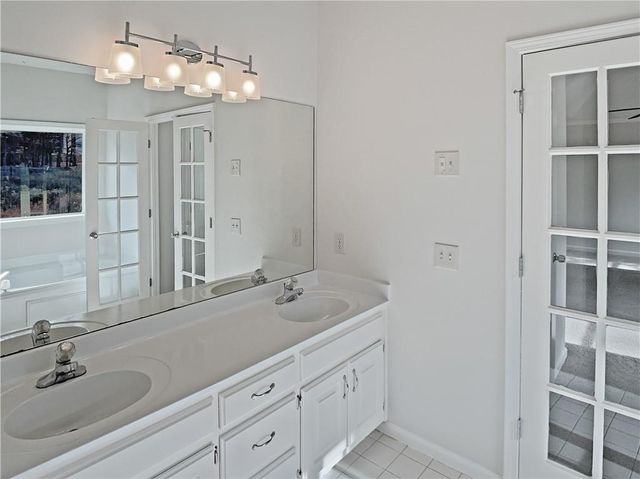 2454 Jacks View Court, Snellville, GA 30078