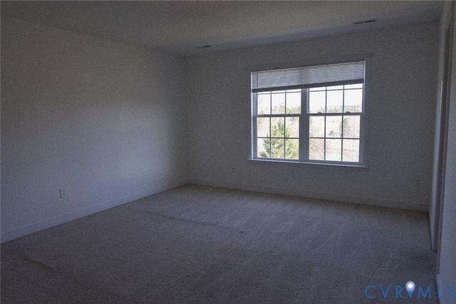 3909 Schooner Ln, Hopewell, VA 23860