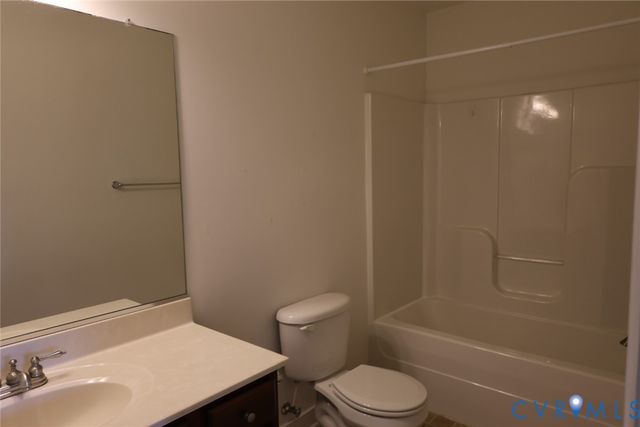 3909 Schooner Ln, Hopewell, VA 23860