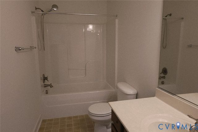 3909 Schooner Ln, Hopewell, VA 23860