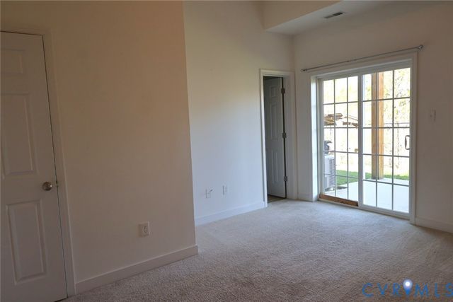 3909 Schooner Ln, Hopewell, VA 23860