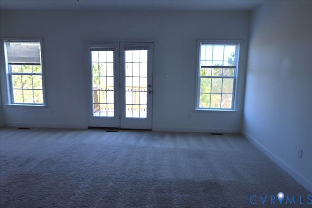 3909 Schooner Ln, Hopewell, VA 23860