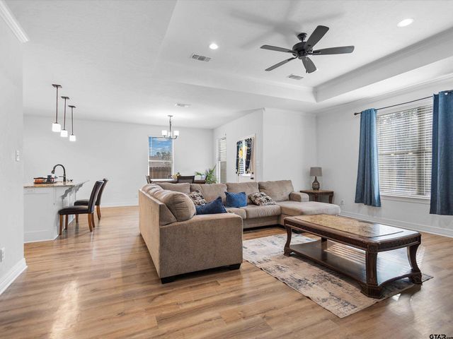 237 Oak Valley, Gilmer, TX 75645