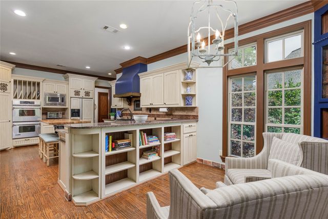 297 Ridgemont Drive, Heath, TX 75126