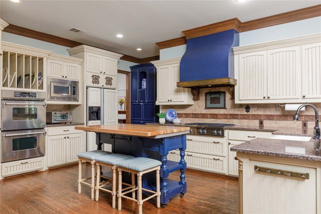 297 Ridgemont Drive, Heath, TX 75126