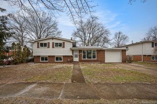 20931 Robinwood Street, Farmington, MI 48336
