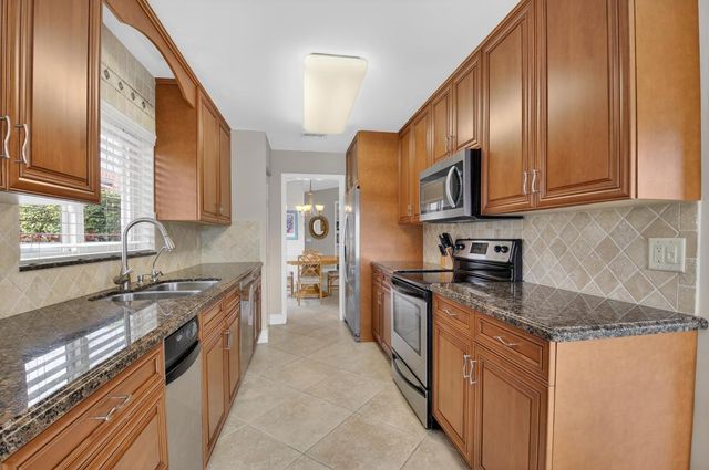 11253 Clover Leaf Circle, Boca Raton, FL 33428