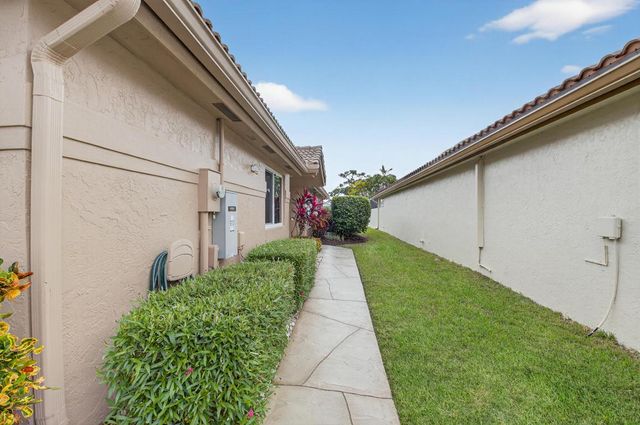 11253 Clover Leaf Circle, Boca Raton, FL 33428