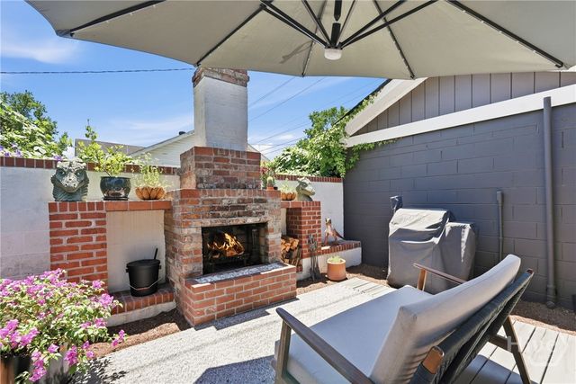 801 E 37th Street, Savannah, GA 31401
