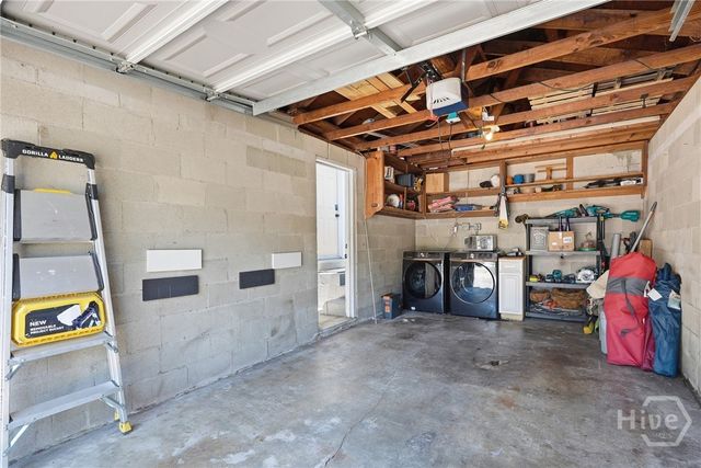 801 E 37th Street, Savannah, GA 31401