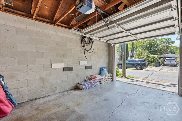 801 E 37th Street, Savannah, GA 31401