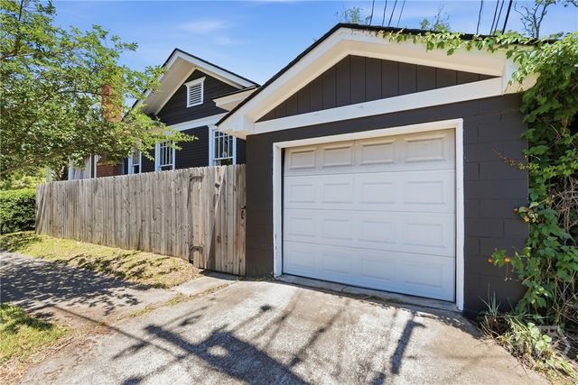801 E 37th Street, Savannah, GA 31401
