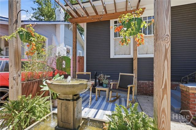 801 E 37th Street, Savannah, GA 31401